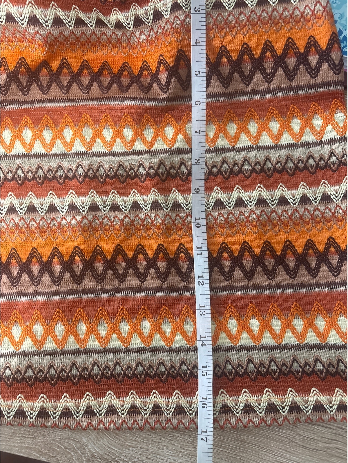 Trak Women's Large Knit Mini Skirt Orange Brown Patterned — image 5 of 5